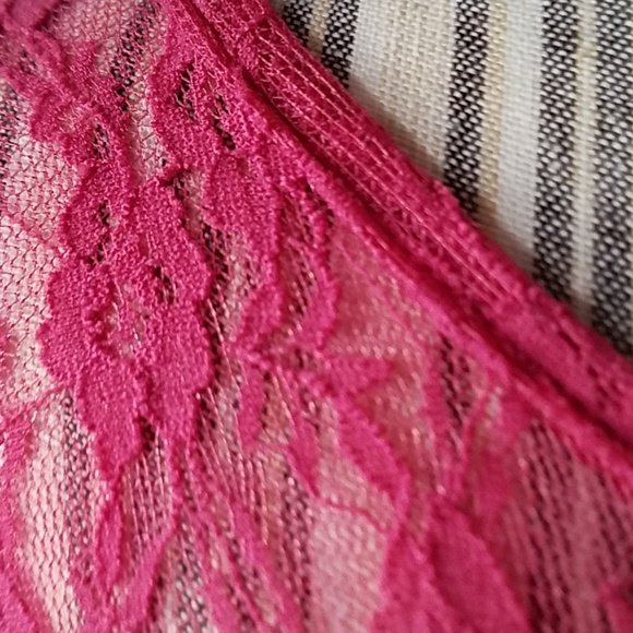 NWOT Lacy Rose Dress with Hankerchief Hem - Picture 4 of 5